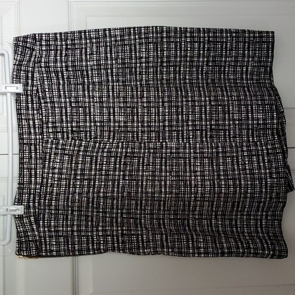 NWOT Anne Klein Black & White Front Flap Midi Skirt Size 16 - Picture 8 of 10